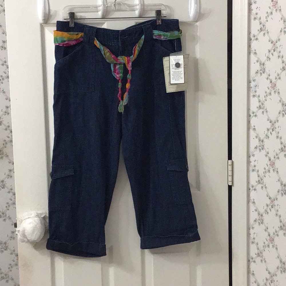 Living Planet brand lightweight indigo dyed denim capris pants SZ 12. NWT